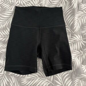 Lululemon Wunder Train 6in Shorts